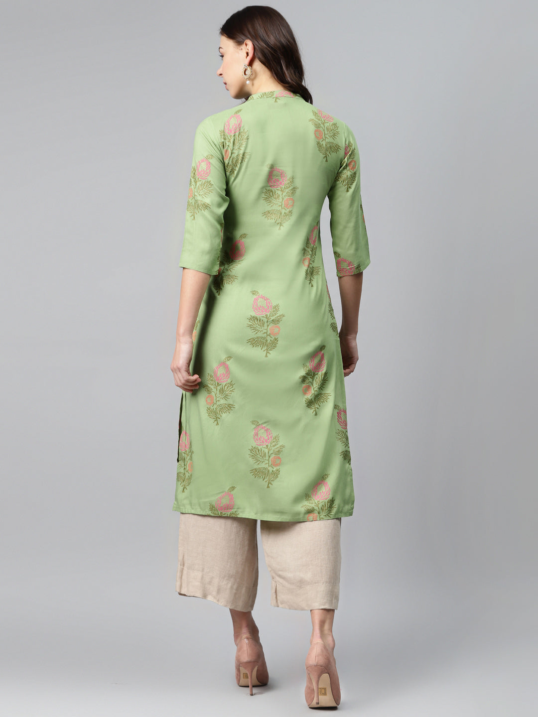 Anubhutee Women Green  Pink Printed Straight Kurta