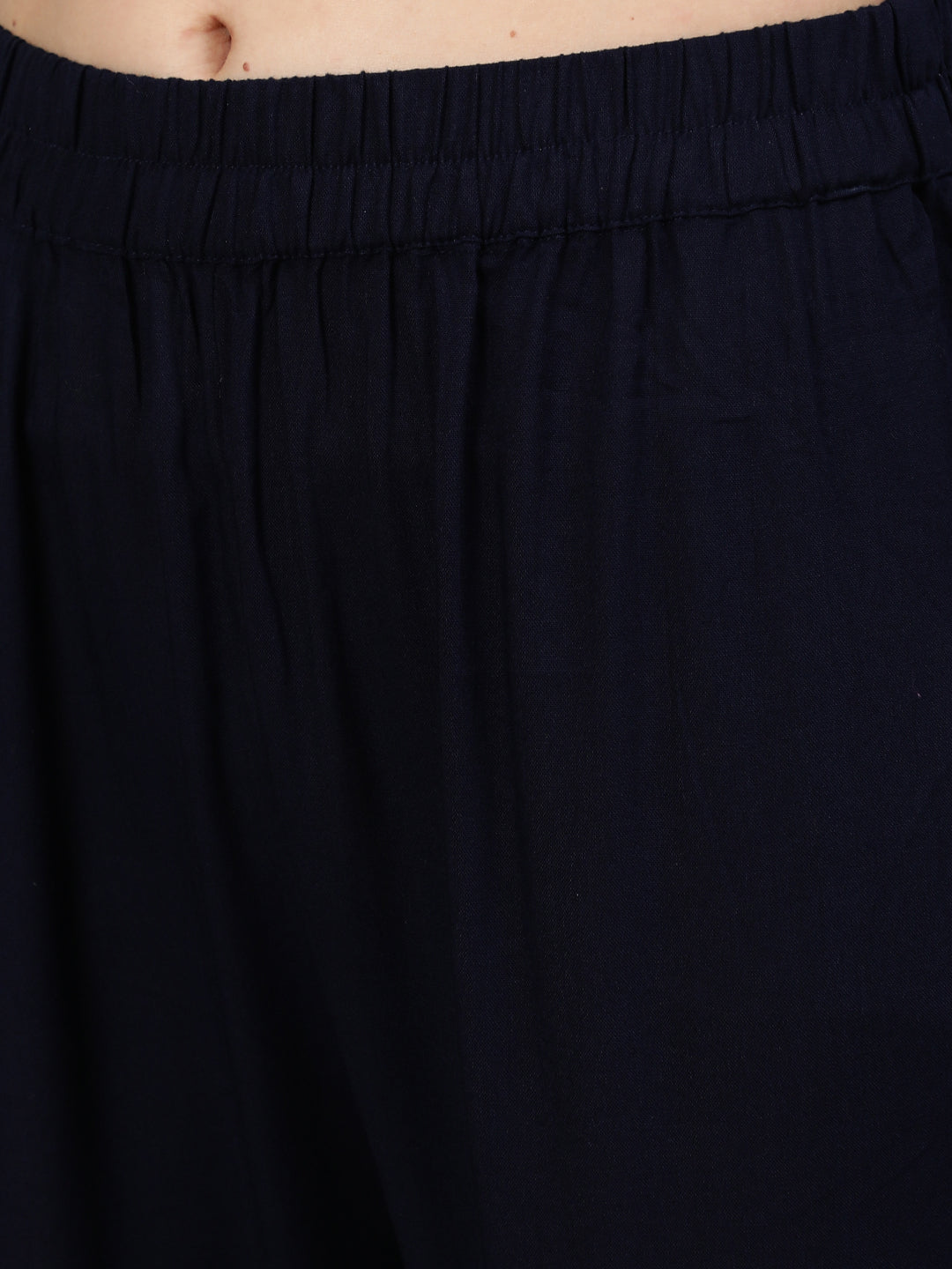 Anubhutee Women Black Printed Regular Kurta with Trousers