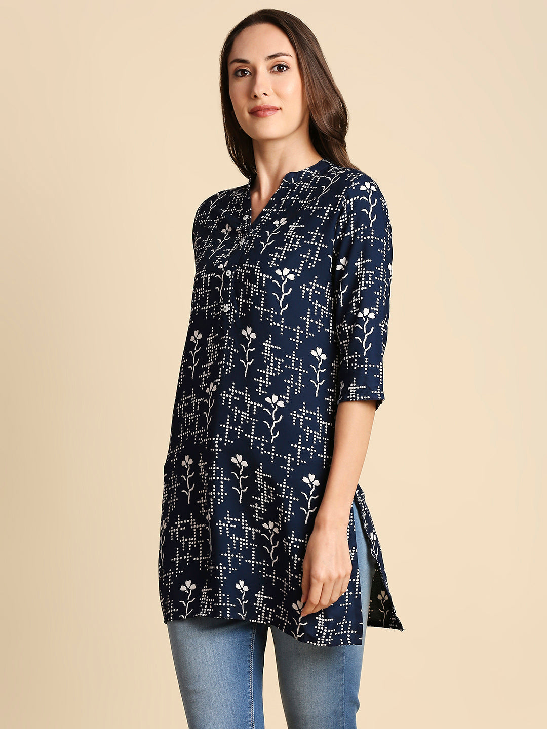 Women's Navy & White Printed Straight Kurti