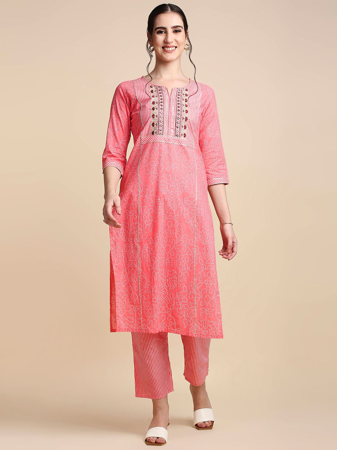 Women's Pink & White Pure Cotton Bandhani Print Kurta with Trousers